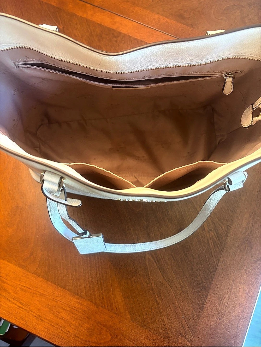 Kate Spade Tote Bag in Off White - Picture 3 of 3